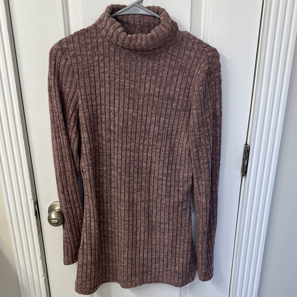 Women's Ribbed Turtleneck Sweater - lavender